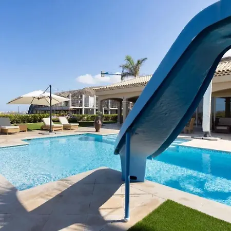 Vila On The First Line Of The Coast In Mar Palm-mar